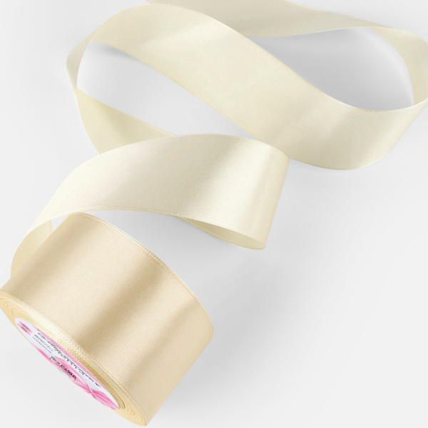Лента атласная нежно-бежевая 50 мм 23±1 м