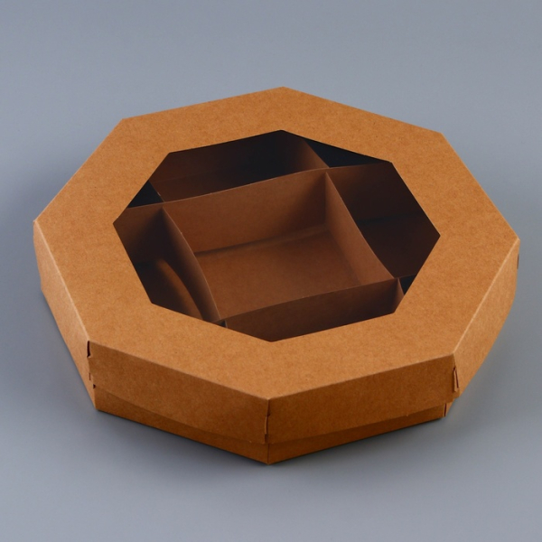 Коробка менажница с окном, для сладостей и закусок Крафт 25х5 см