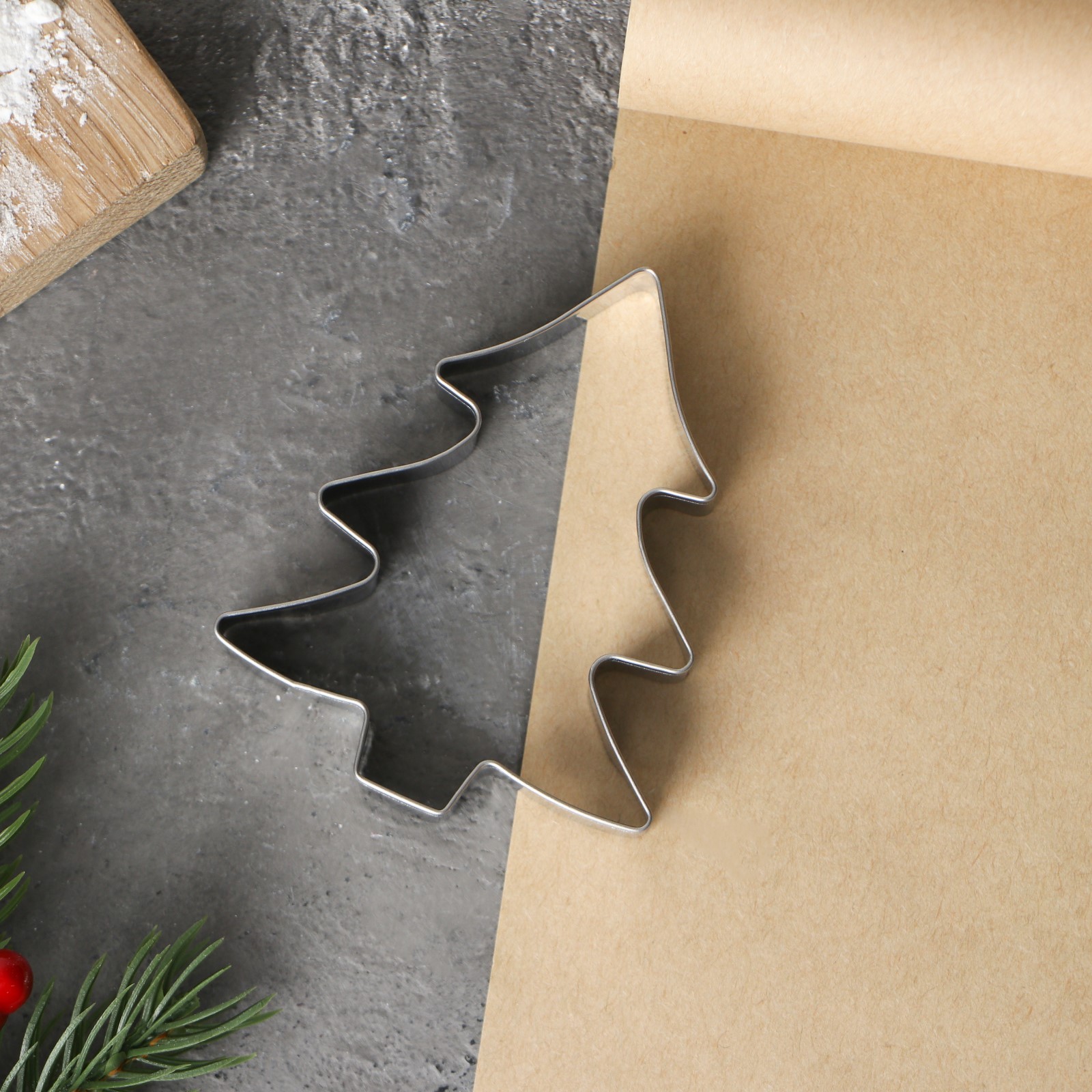 1222 Вырубка металлическая Ёлочка — изображение 1