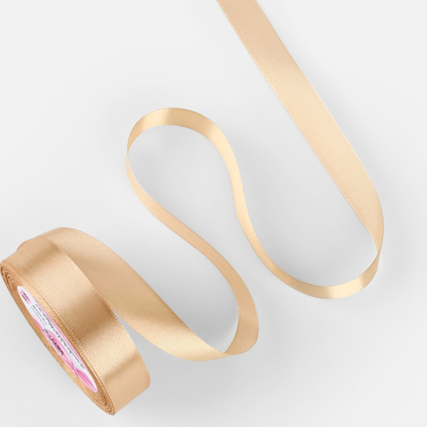 Лента атласная бежевая 20 мм 23±1 м №267