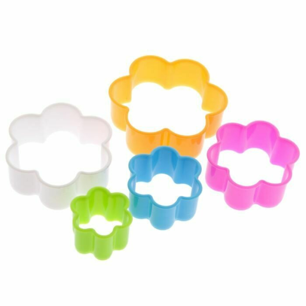 Набор пластиковых вырубок Цветы 5шт