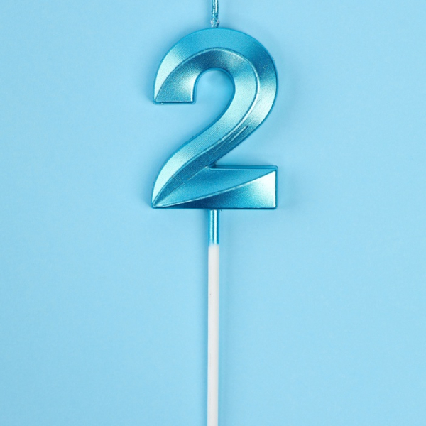 Свеча в торт на шпажке Цифра "2" «Грань» Голубая