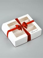 Коробка для 9 макарун с ложементом с окном «Для тебя»