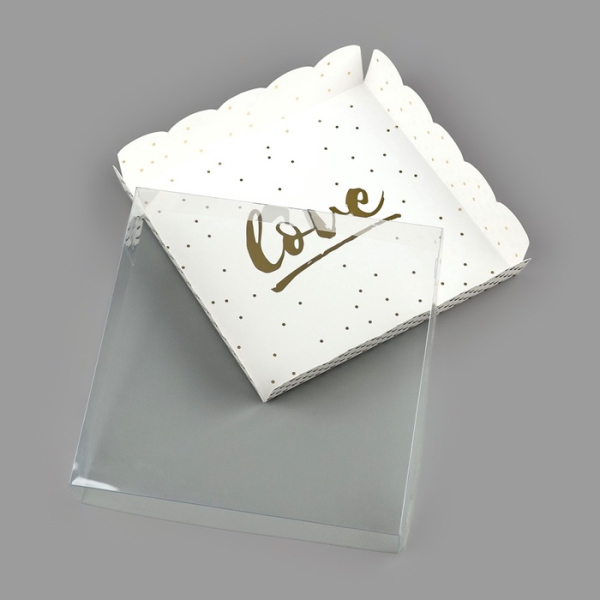 Коробка для сладостей "Love" 15х15х3 см