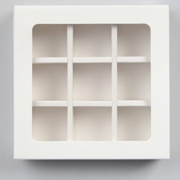 Коробка для 9 конфет с окном раздвижная Белый 13.8х13.8х3.8 см