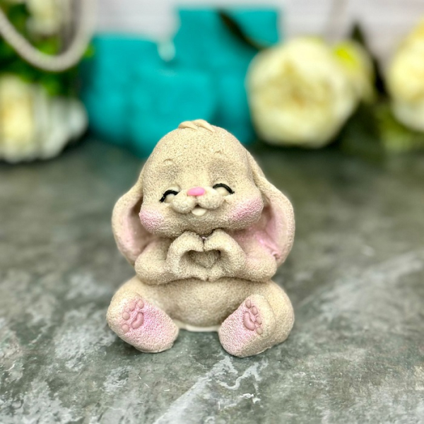 Фигурка из глазури "Зайка Лайкер" Бежевый