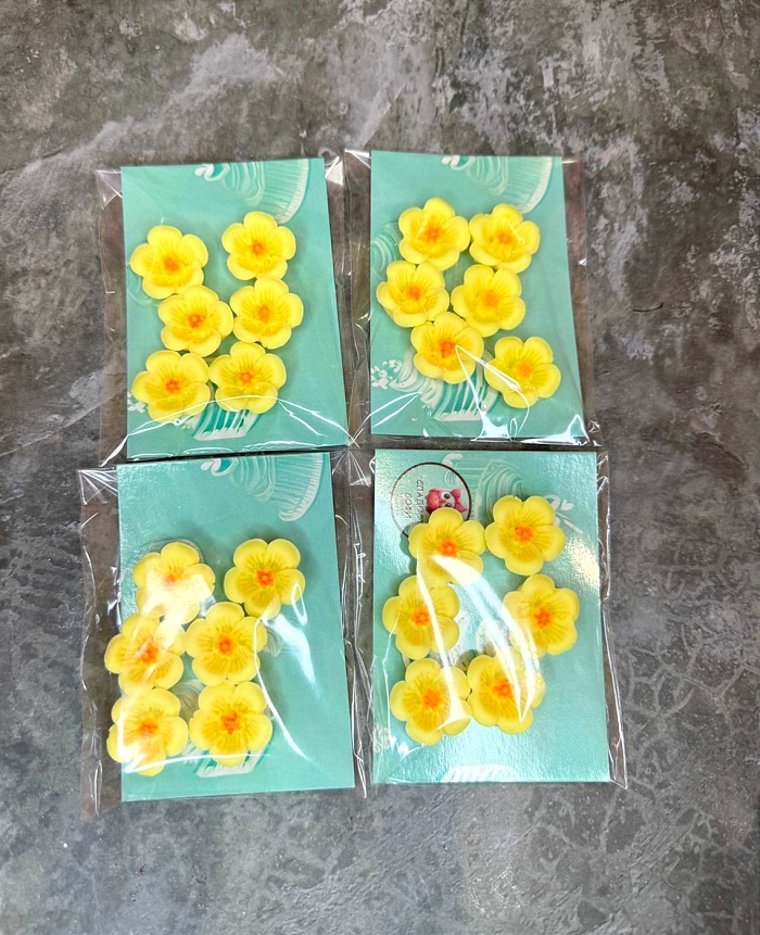 IMG_20250206_110846 Фигура из глазури "Цветы Вишни MINI" 3Д Набор 6 шт Жёлтые — изображение 1