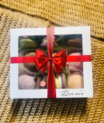 Коробка для 9 макарун с ложементом с окном «Для тебя» — изображение 3