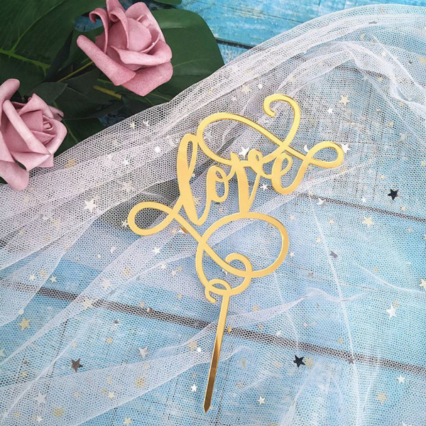 Топпер на ножке «Love» Золотой с вензелями