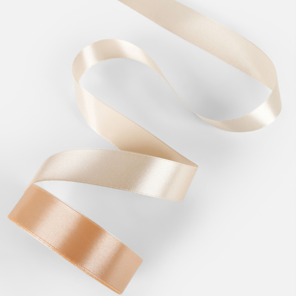 Лента атласная кремово-розовая 25 мм 23±1 м №06