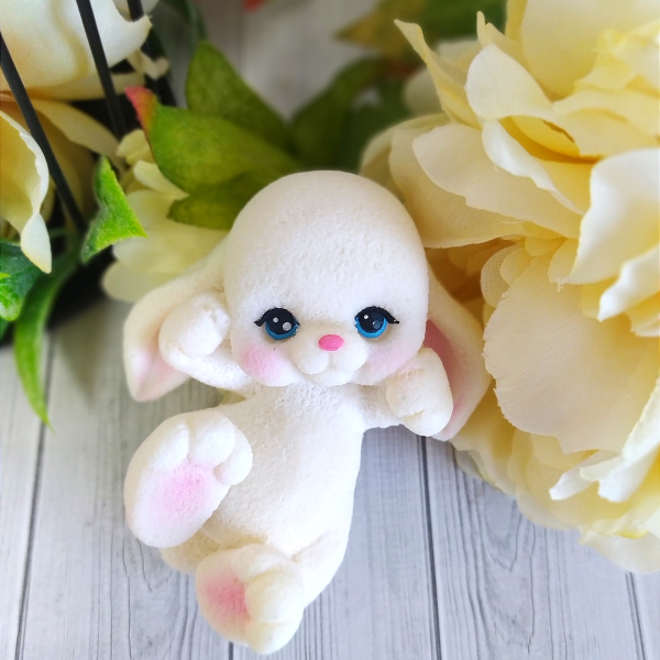 Фигура из глазури "Зайка" Большой 2Д Белый