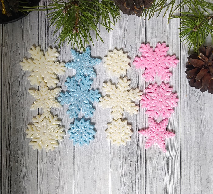 набор-снежинок-6шт Фигура из глазури Набор "Снежинки" 3шт Белые/Голубые — изображение 1