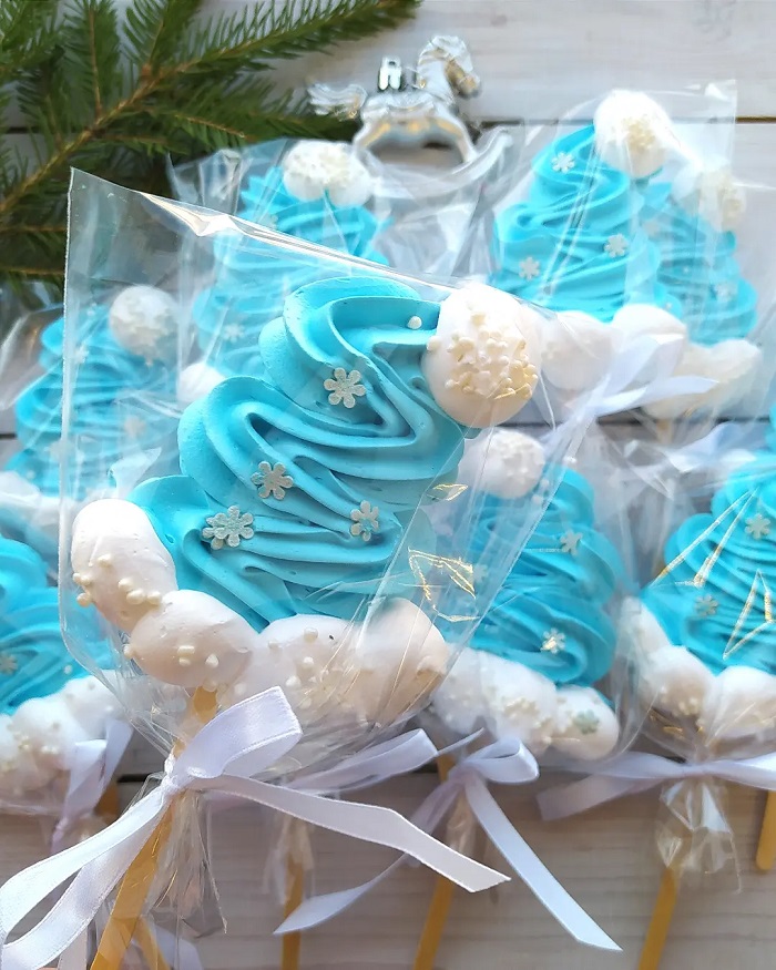 шапка-деда-мороза-голубая Безе фигурное "Шапка Деда Мороза" Голубая — изображение 1