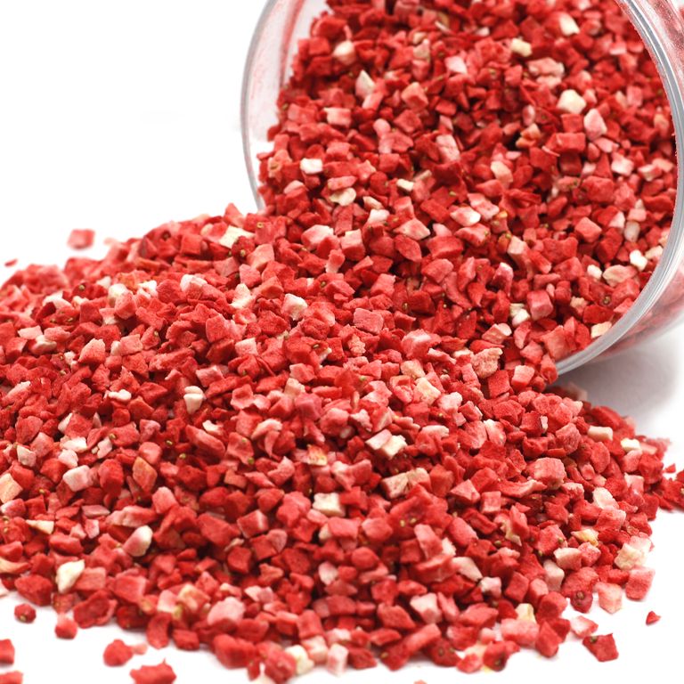 s04nklmhjtw04s8o0s040g0k448gs0 Клубника сублимированная Кусочки 3-5 мм 20 г — изображение 1