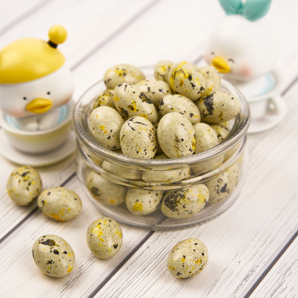 Драже шоколадное с миндалем «Яички бежевые с жёлтым» 50 г